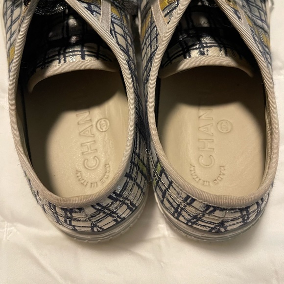 CHANEL Metallic Tweed  SNEAKERS Lace up size 38 - Picture 4 of 7